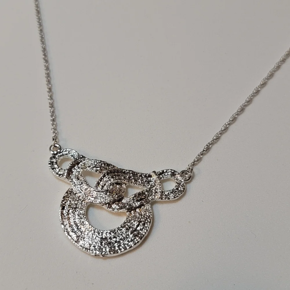 Silver Tone Knotted Necklace Avon Vintage SAQ